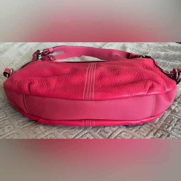 Hot pink Franco Sarto purse! Perfect for ☀️ spring and summer! ☀️ - Picture 4 of 16